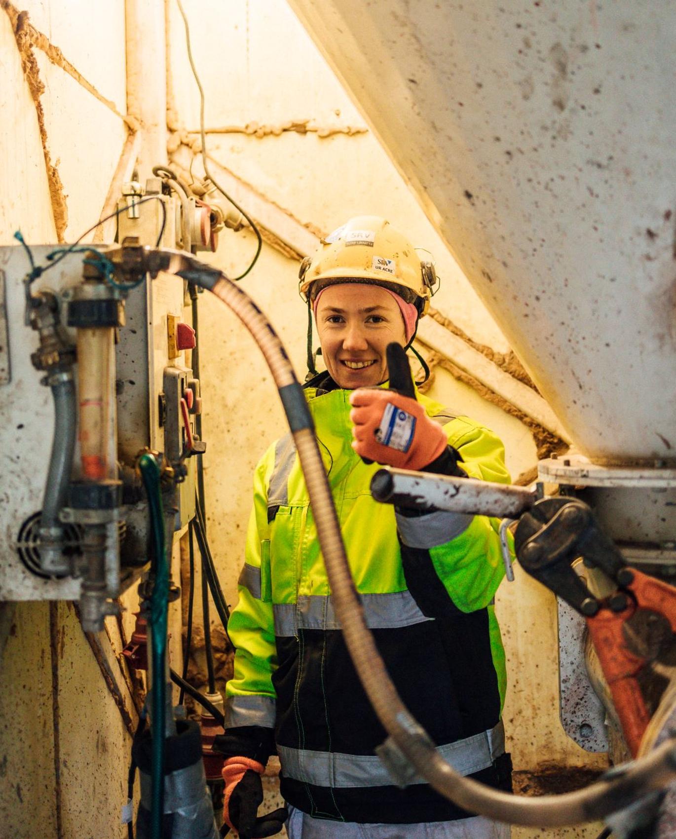 Nurmijärven muurarin ammattilaiset työn touhussa.